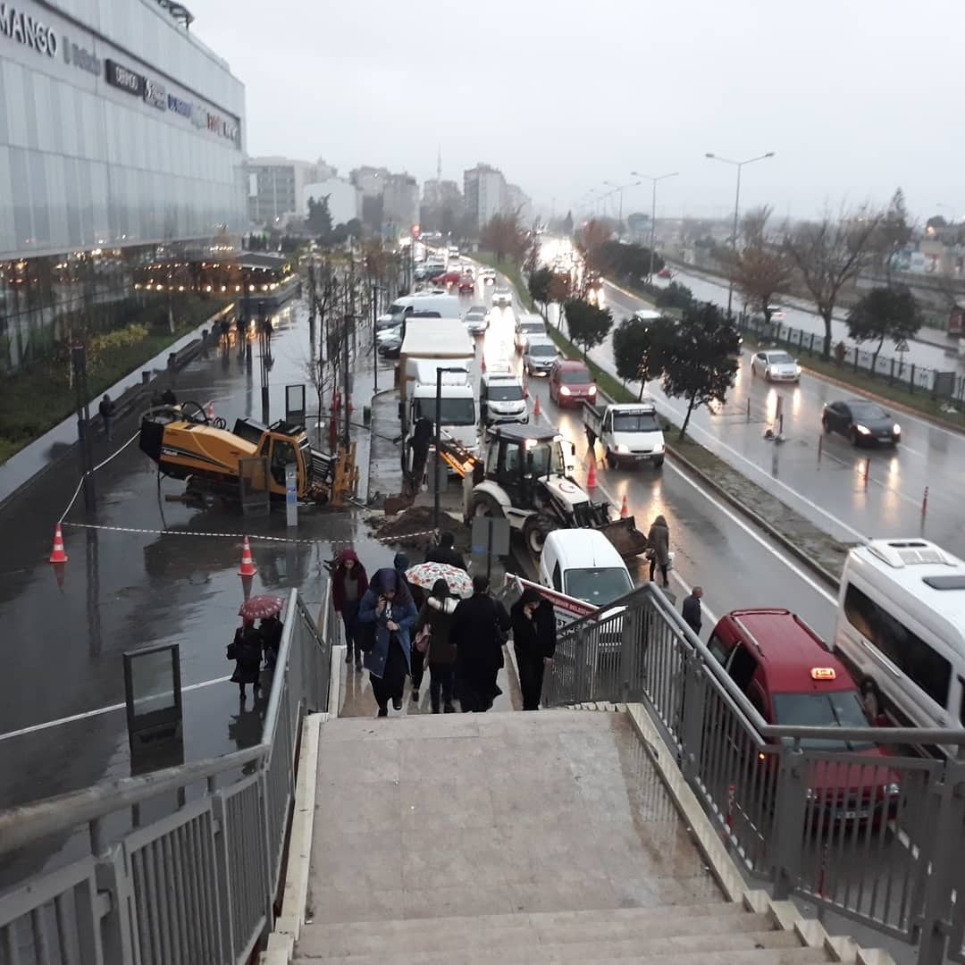 İÇME SUYU BORUSU DÖŞENMESİ